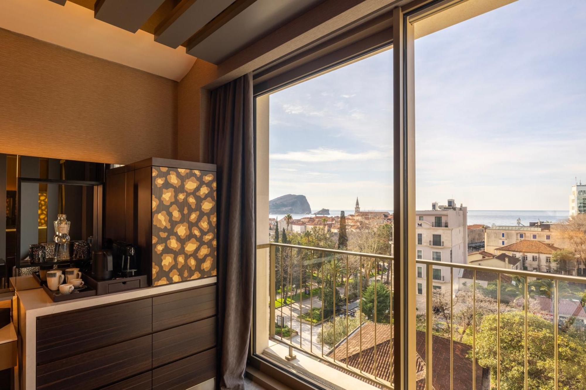 Merit Starlit Hotel & Residences Budua Esterno foto